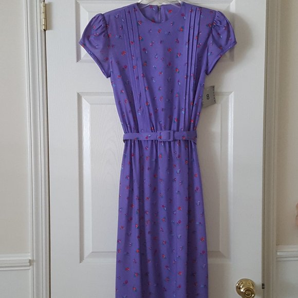 Vintage Cap-Sleeve Dress - Picture 4 of 15